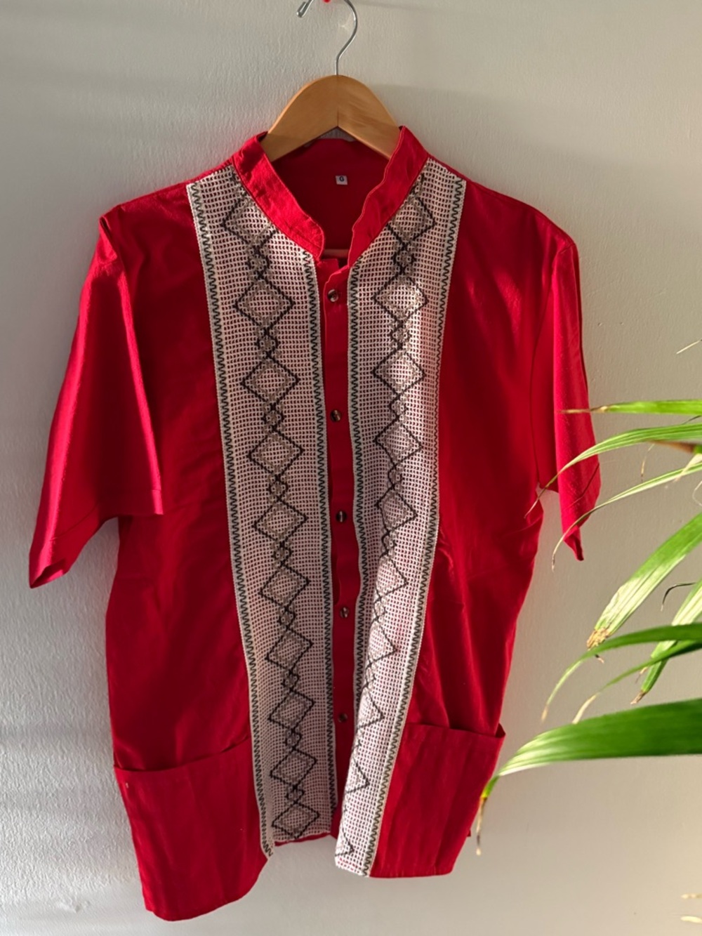 Men's Mexican Guayabera Red Embroidered Shirt • Guayabera para hombre